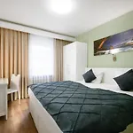 Rivoli Charme 3* Мюнхен
