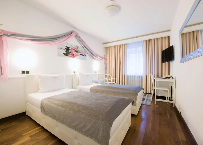 Rivoli Charme 3* Münih