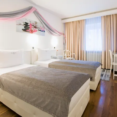 Rivoli Charme Hotel 3*